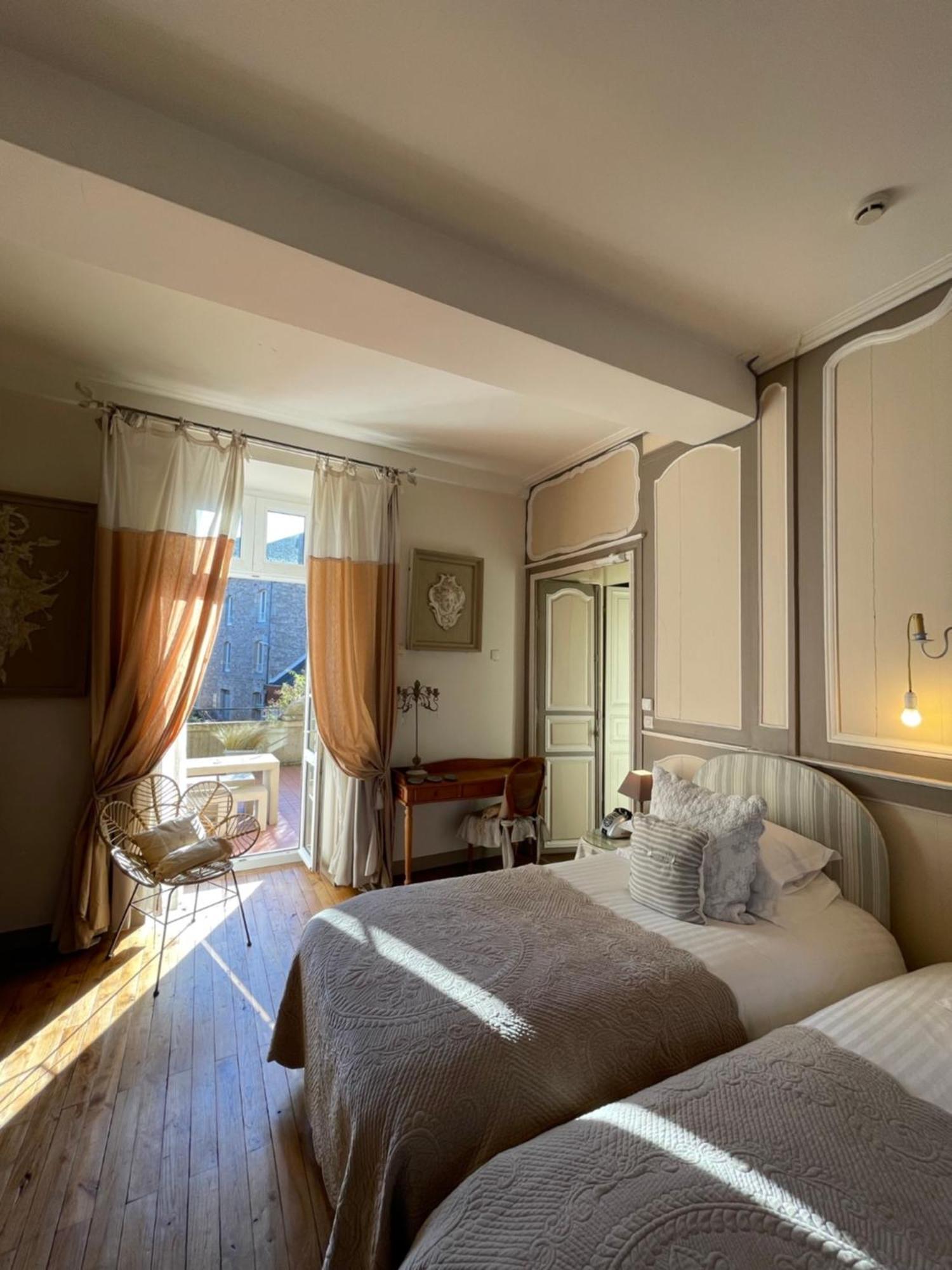 La Demeure Hotel Guingamp Luaran gambar