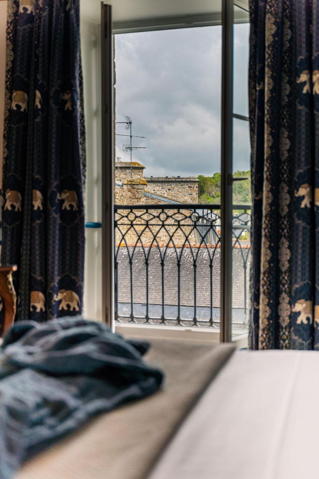 La Demeure Hotel Guingamp Luaran gambar